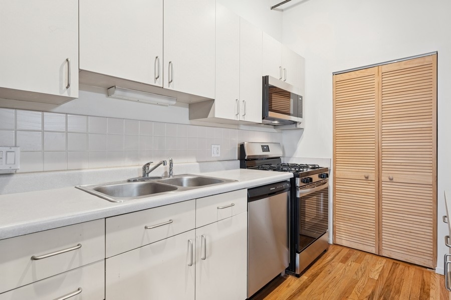 420 S Clinton Street 614A