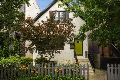 2446 W Thomas Street Chicago IL 60622