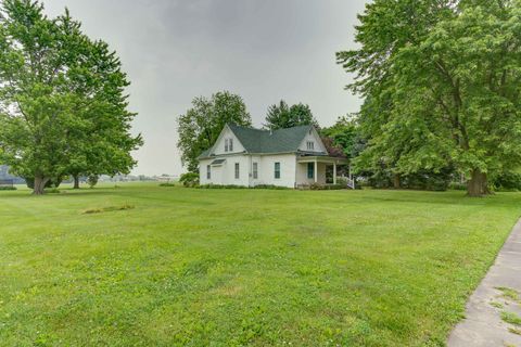 Tiny photo for 407 S Vine Street, Camargo, IL 61919 (MLS # 12384959)
