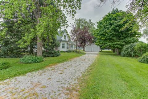 Tiny photo for 407 S Vine Street, Camargo, IL 61919 (MLS # 12384959)