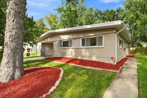 Photo of 461 Tomahawk Street, Park Forest, IL 60466 (MLS # 12705952)