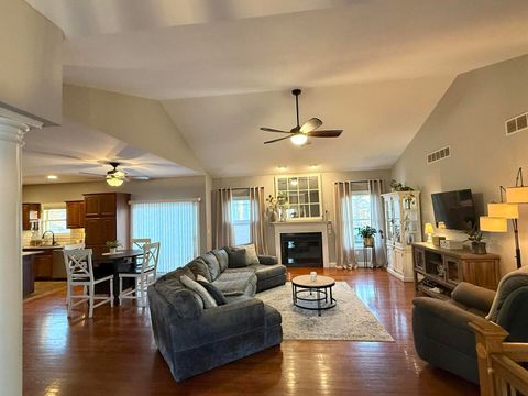 Tiny photo for 4800 Longfellow Drive, Springfield, IL 62711 (MLS # 12602843)