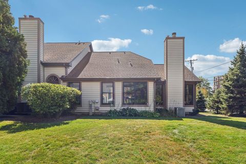 Tiny photo for 502 Rosebud Drive #S, Lombard, IL 60148 (MLS # 12480249)