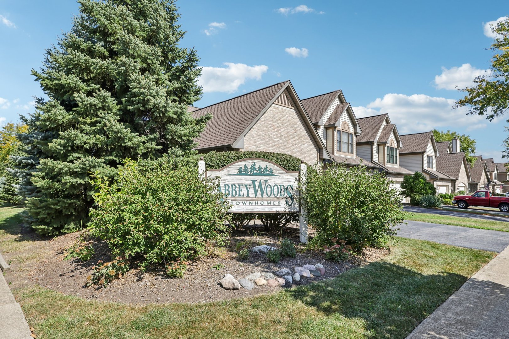 502 Rosebud Drive S