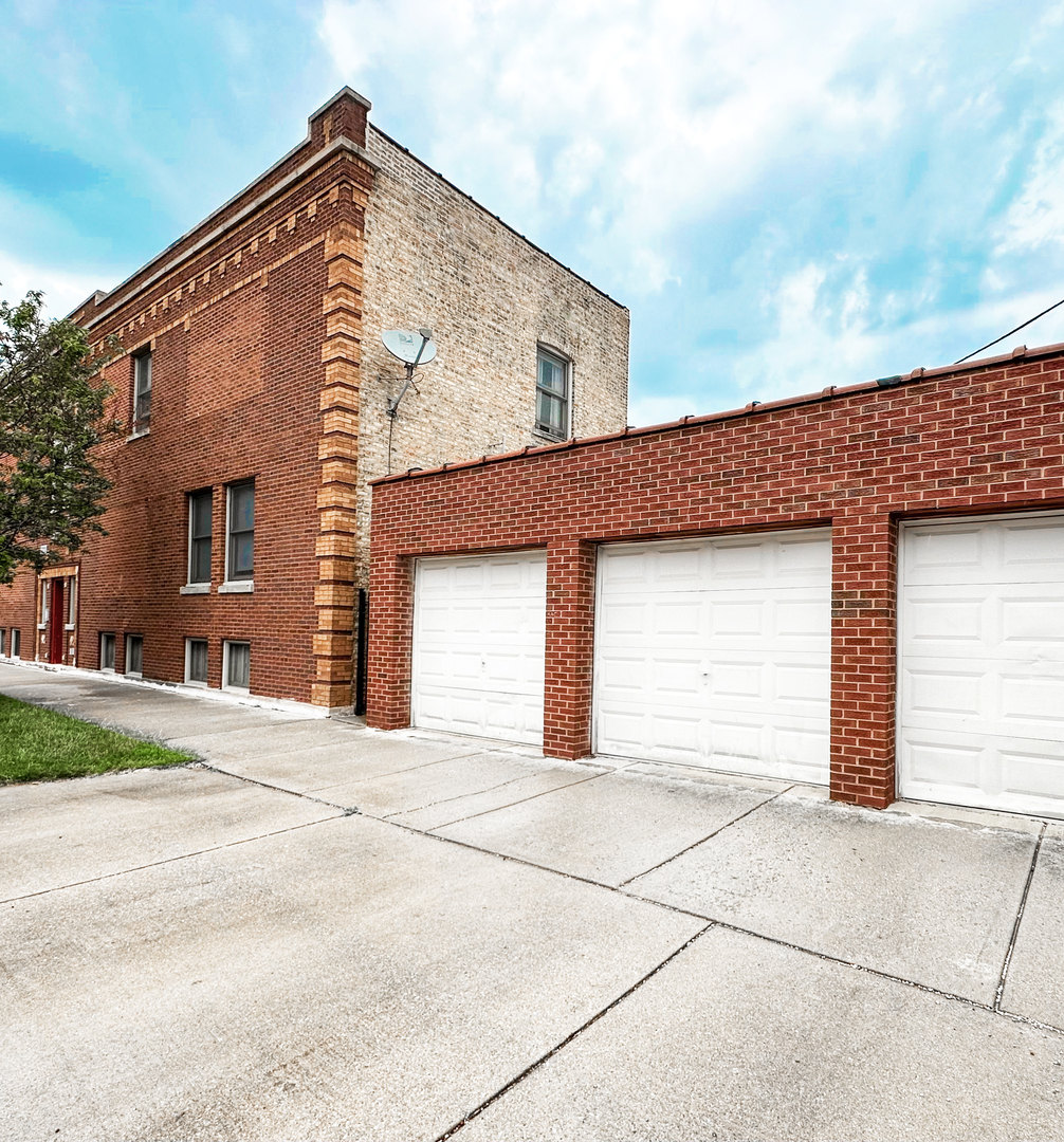 2751 N Campbell Avenue 2