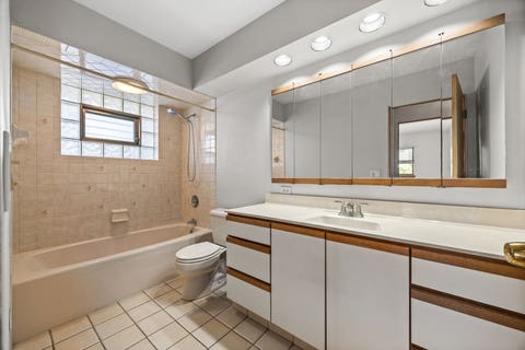 Tiny photo for 2922 Sunnyside Avenue, Westchester, IL 60154 (MLS # 12692876)