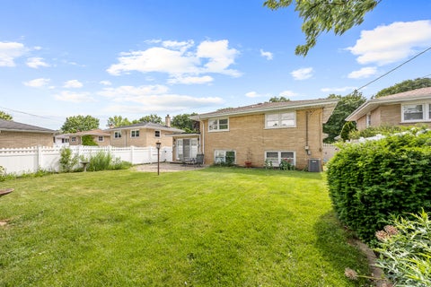 Tiny photo for 2922 Sunnyside Avenue, Westchester, IL 60154 (MLS # 12692876)