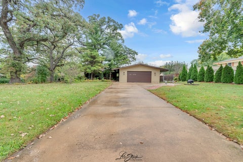 Tiny photo for 10S073 Clarendon Hills Road, Willowbrook, IL 60527 (MLS # 12774469)