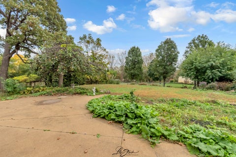 Tiny photo for 10S073 Clarendon Hills Road, Willowbrook, IL 60527 (MLS # 12774469)