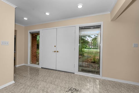 Tiny photo for 10S073 Clarendon Hills Road, Willowbrook, IL 60527 (MLS # 12774469)