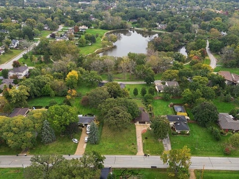 Tiny photo for 10S073 Clarendon Hills Road, Willowbrook, IL 60527 (MLS # 12774469)