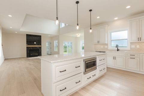 Tiny photo for 1313 Woodbine Road, Bloomington, IL 61704 (MLS # 12422217)