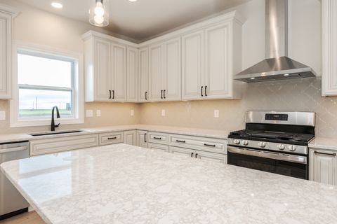 Tiny photo for 1313 Woodbine Road, Bloomington, IL 61704 (MLS # 12422217)