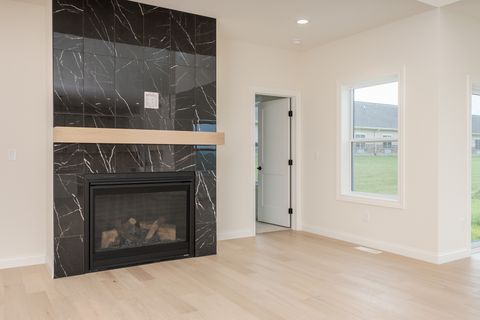 Tiny photo for 1313 Woodbine Road, Bloomington, IL 61704 (MLS # 12422217)