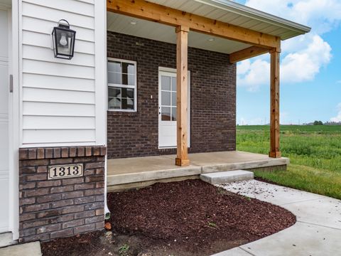 Tiny photo for 1313 Woodbine Road, Bloomington, IL 61704 (MLS # 12422217)