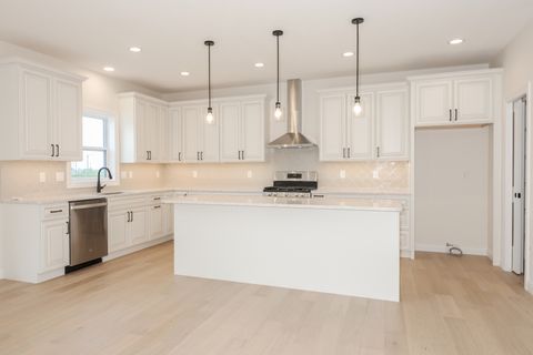 Tiny photo for 1313 Woodbine Road, Bloomington, IL 61704 (MLS # 12422217)