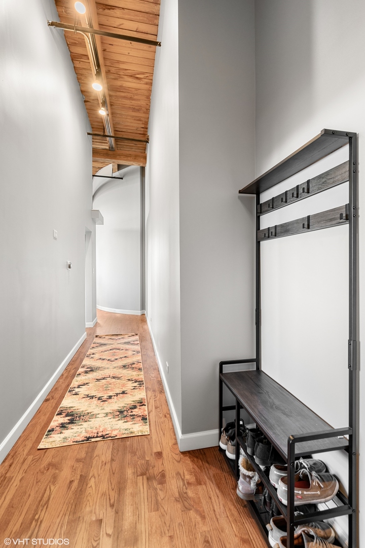 1259 N WOOD Street 401