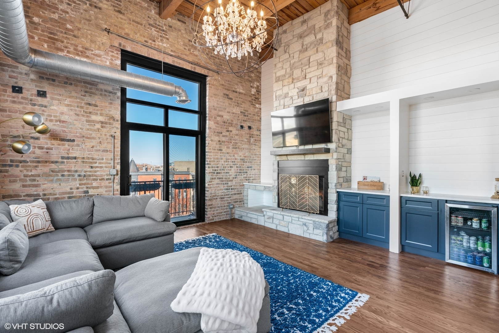 1259 N WOOD Street 401