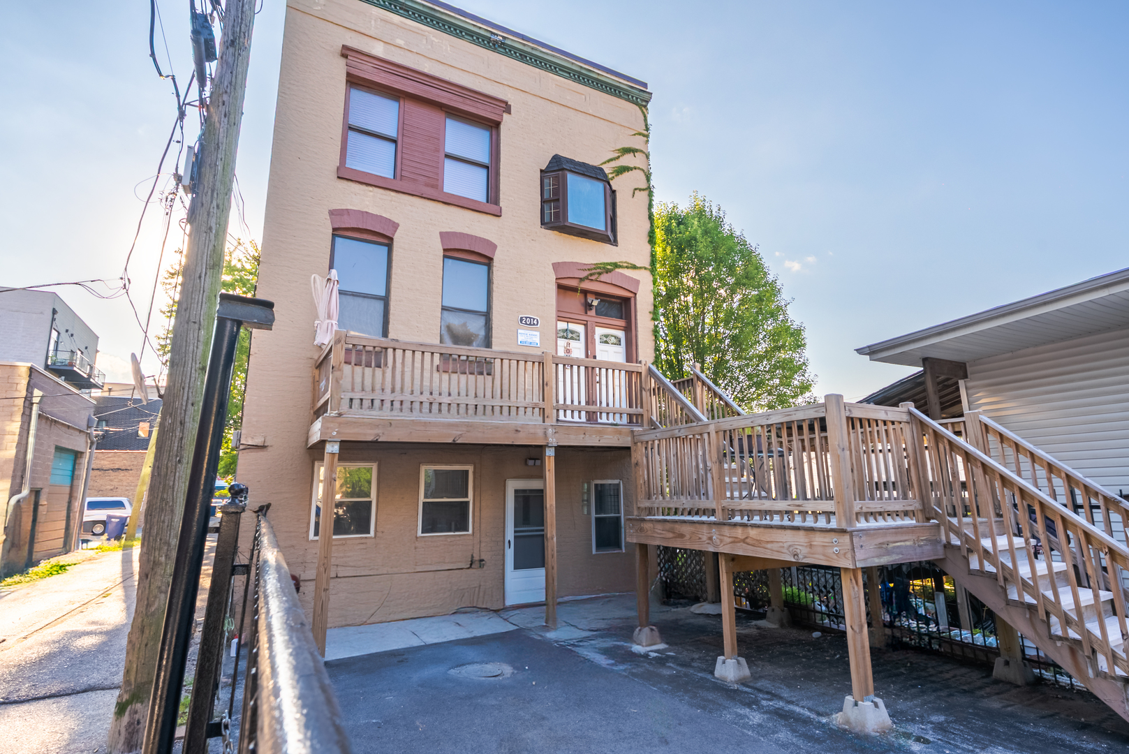 2014 N Whipple Street