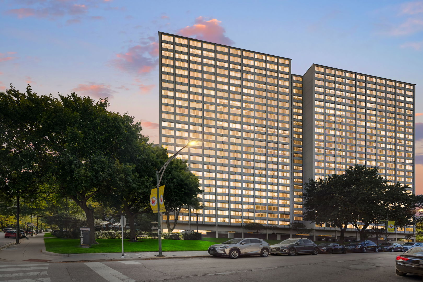 4800 S Lake Park Avenue 2102