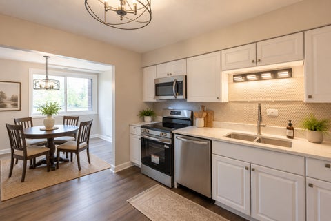Tiny photo for 450 Raintree Court #2B, Glen Ellyn, IL 60137 (MLS # 12703645)