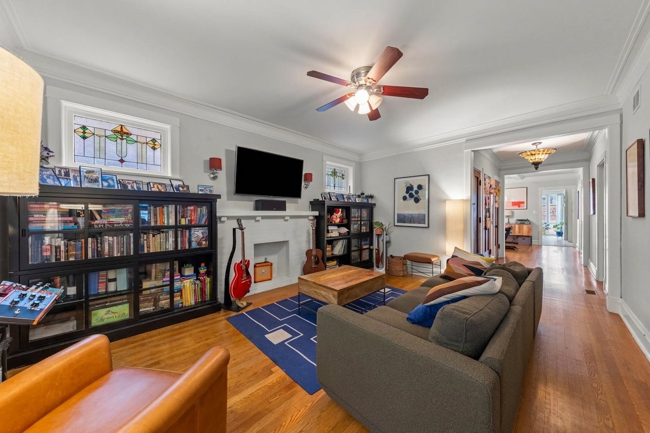 1347 W Granville Avenue
