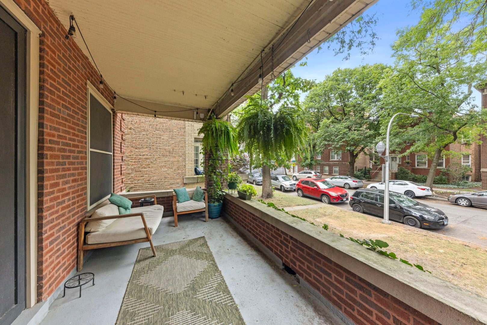 1347 W Granville Avenue
