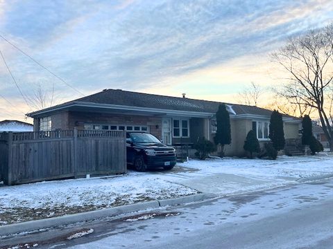 Photo of 4855 N Sayre Avenue, Chicago, IL 60656 (MLS # 12551161)