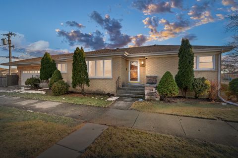 Photo of 4855 N Sayre Avenue, Chicago, IL 60656 (MLS # 12551161)