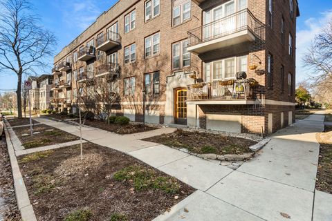 Tiny photo for 307 N Prairie Street #3, Champaign, IL 61820 (MLS # 12609380)
