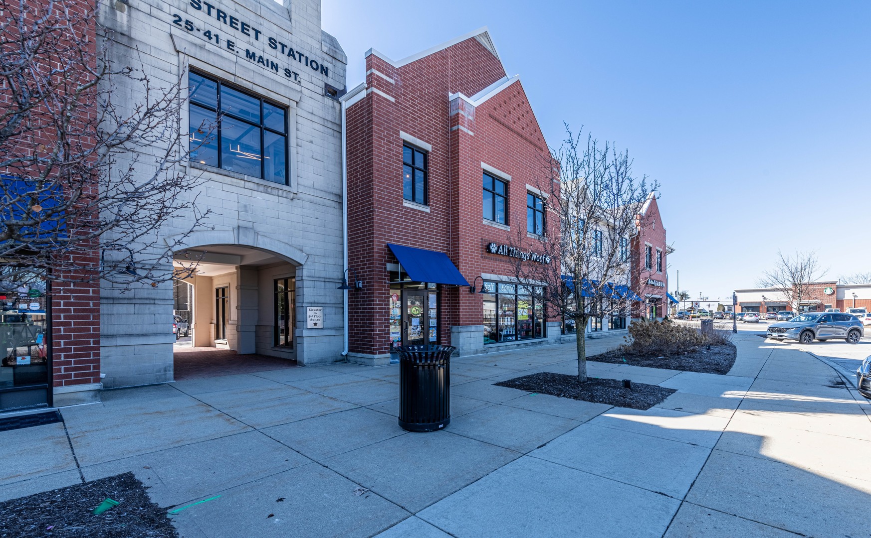 25 E Main Street 202