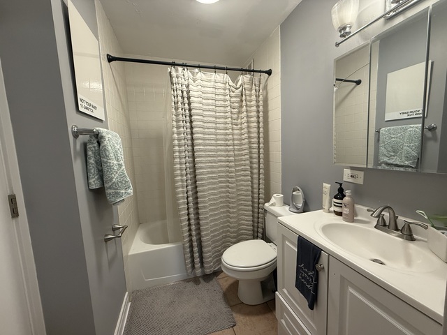 1 E SCOTT Street 505