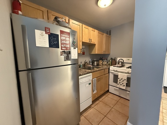 1 E SCOTT Street 505