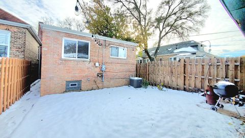 Tiny photo for 320 W 101st Place, Chicago, IL 60628 (MLS # 12515405)