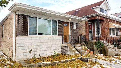 Tiny photo for 320 W 101st Place, Chicago, IL 60628 (MLS # 12515405)