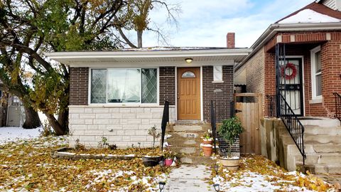 Tiny photo for 320 W 101st Place, Chicago, IL 60628 (MLS # 12515405)