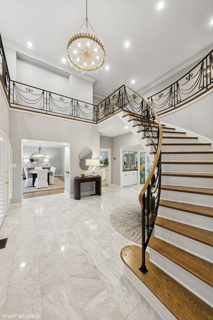 1604 Burr Ridge Club
