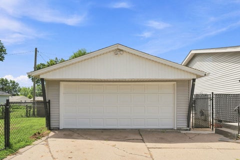 Tiny photo for 2219 W 36th Street, Davenport, IA 52806 (MLS # 12716656)