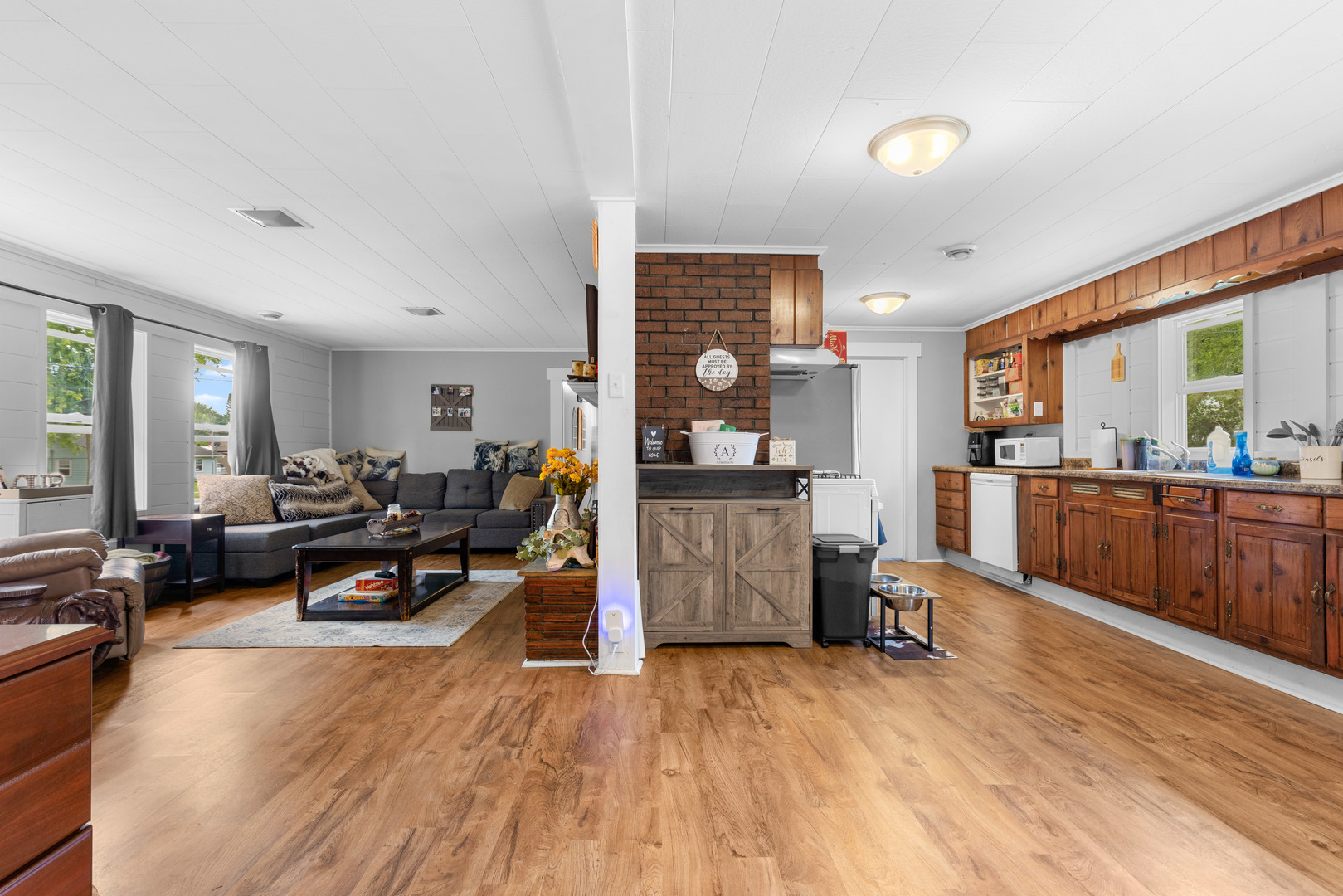 306 W Front Street