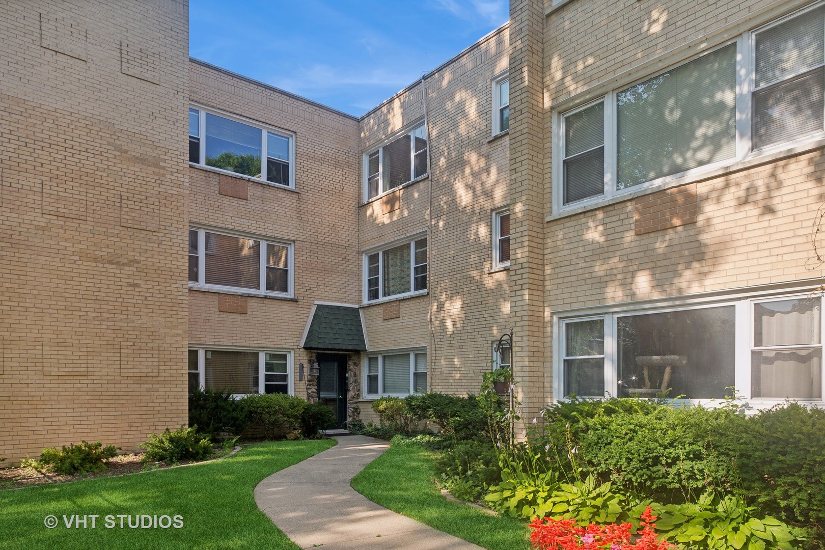 7311 N Ashland Boulevard 2A