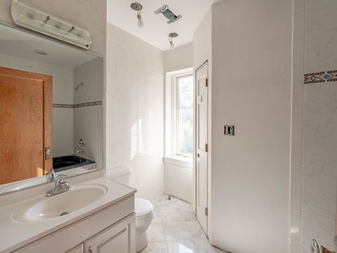 Tiny photo for 250 N Batavia Avenue, Batavia, IL 60510 (MLS # 12511988)