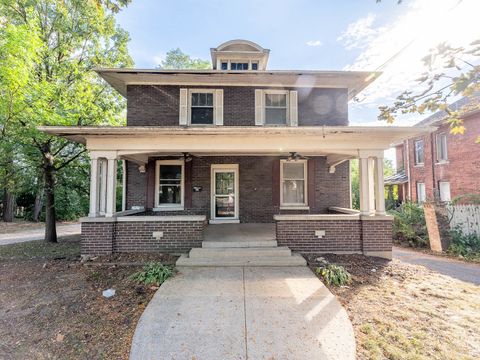 Photo of 250 N Batavia Avenue, Batavia, IL 60510 (MLS # 12511988)