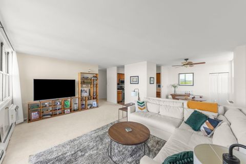 Tiny photo for 33 N Main Street #11A, Lombard, IL 60148 (MLS # 12469073)