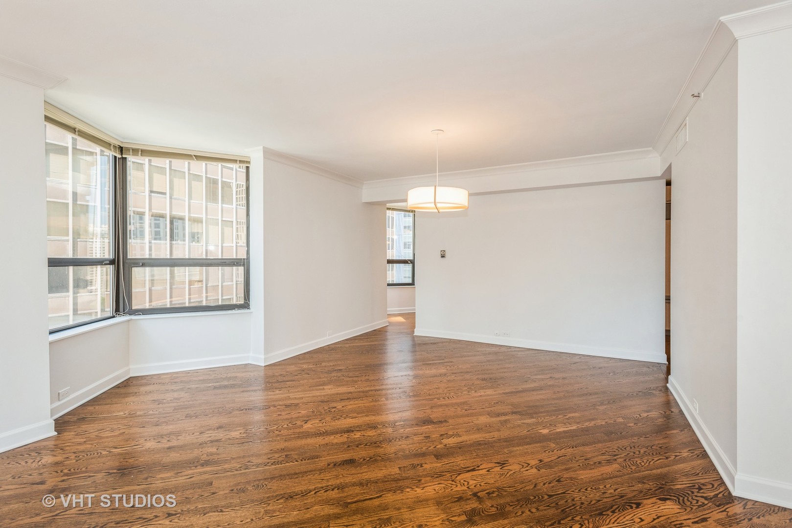 400 E OHIO Street 2001