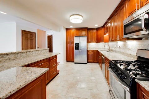 Tiny photo for 520 HUMMINGBIRD Lane, Deerfield, IL 60015 (MLS # 12755062)