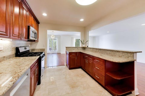 Tiny photo for 520 HUMMINGBIRD Lane, Deerfield, IL 60015 (MLS # 12755062)