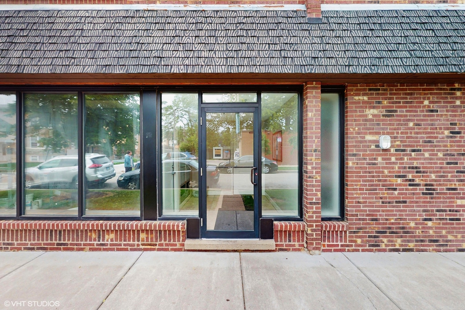6333 N Milwaukee Avenue 2E