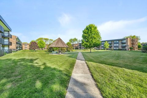 Tiny photo for 1420 Woodbridge Road #3A, Joliet, IL 60436 (MLS # 12641915)