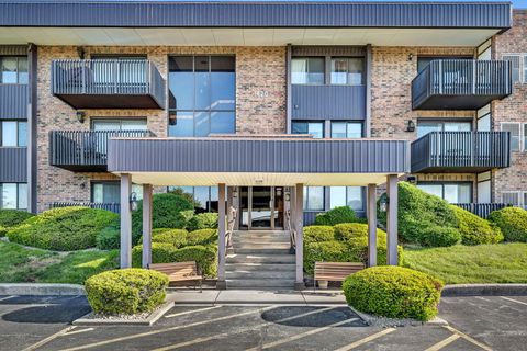 Tiny photo for 1420 Woodbridge Road #3A, Joliet, IL 60436 (MLS # 12641915)