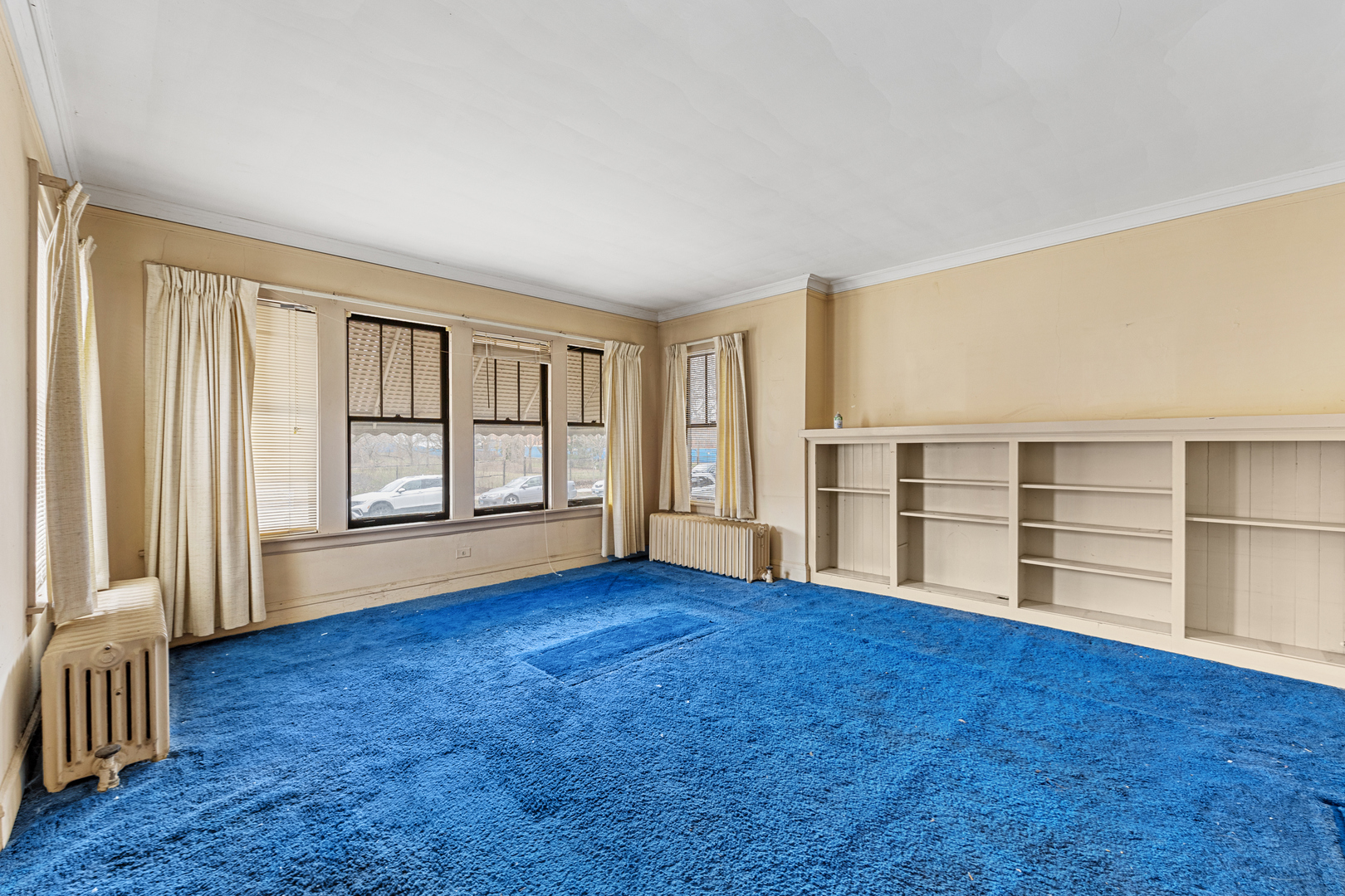 5335 N Saint Louis Avenue